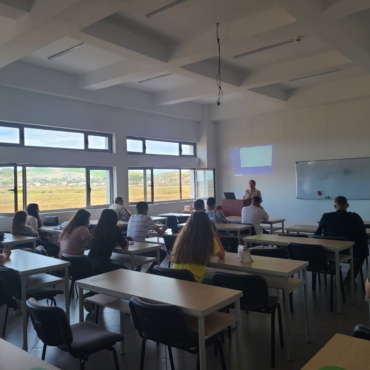 Leksion për krimet naziste në Universitetin Aleksandër Moisiu Durrës